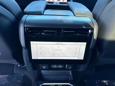 New 2026 Jeep Grand Wagoneer Summit image 9