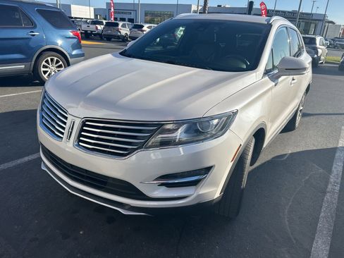 Used 2017 Lincoln MKC Select w/ Select Plus Package image 1
