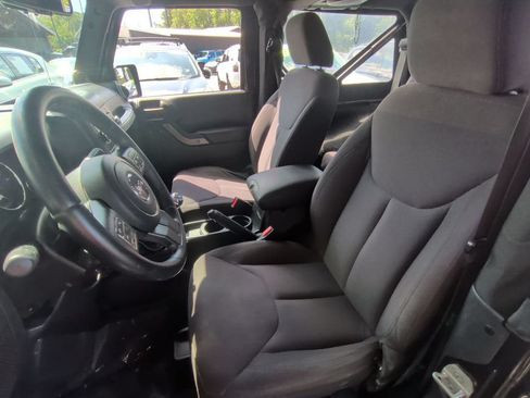 Used 2013 Jeep Wrangler Sport AWD/4WD image 14