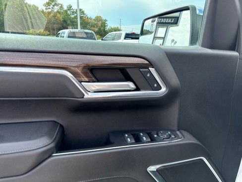 Used 2023 Chevrolet Silverado 1500 LT image 20