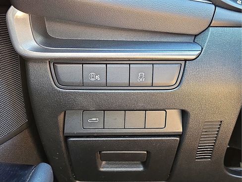 New 2025 MAZDA MAZDA3 s image 31