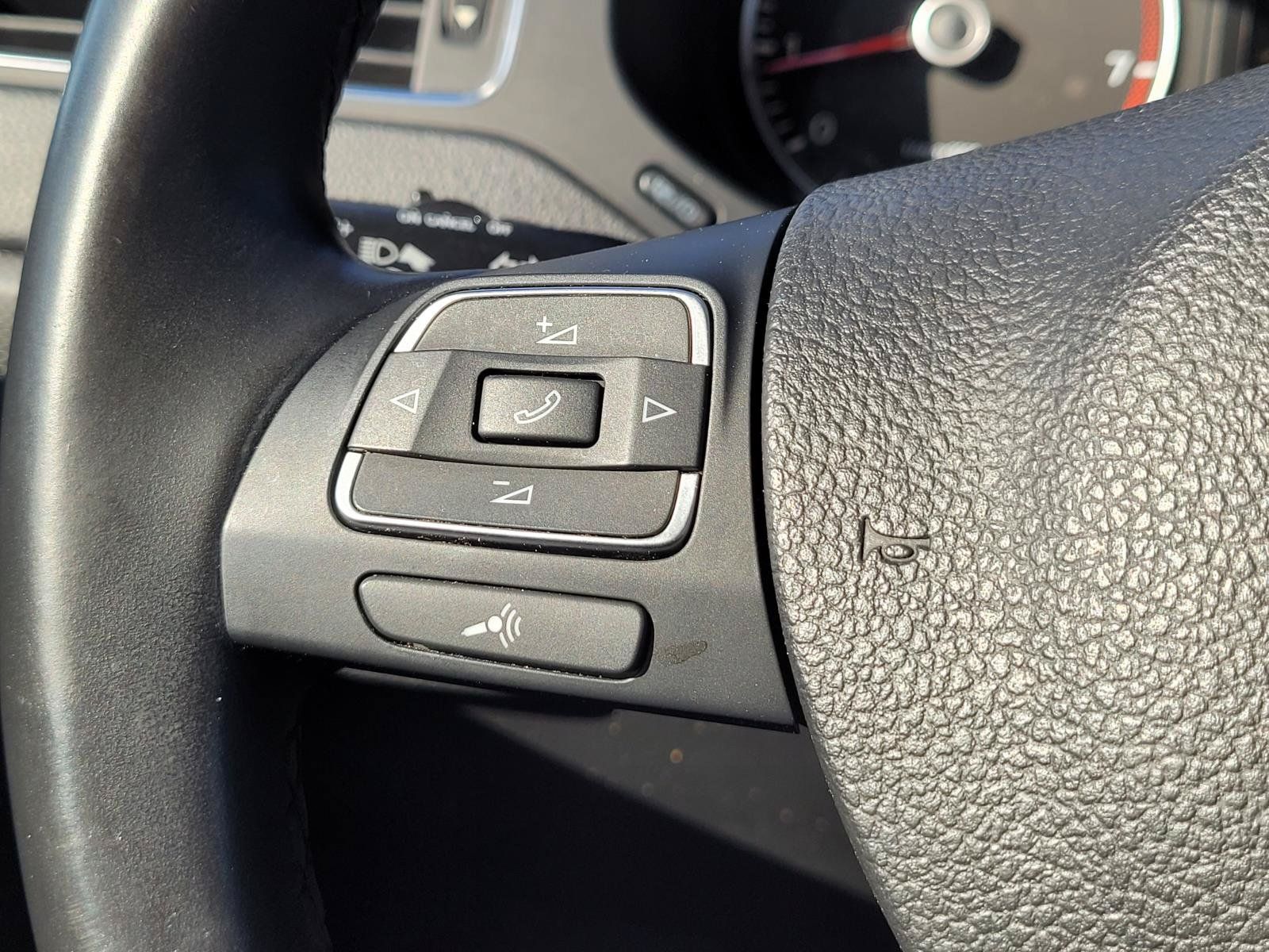 Used 2012 Volkswagen Jetta SE FWD image 8