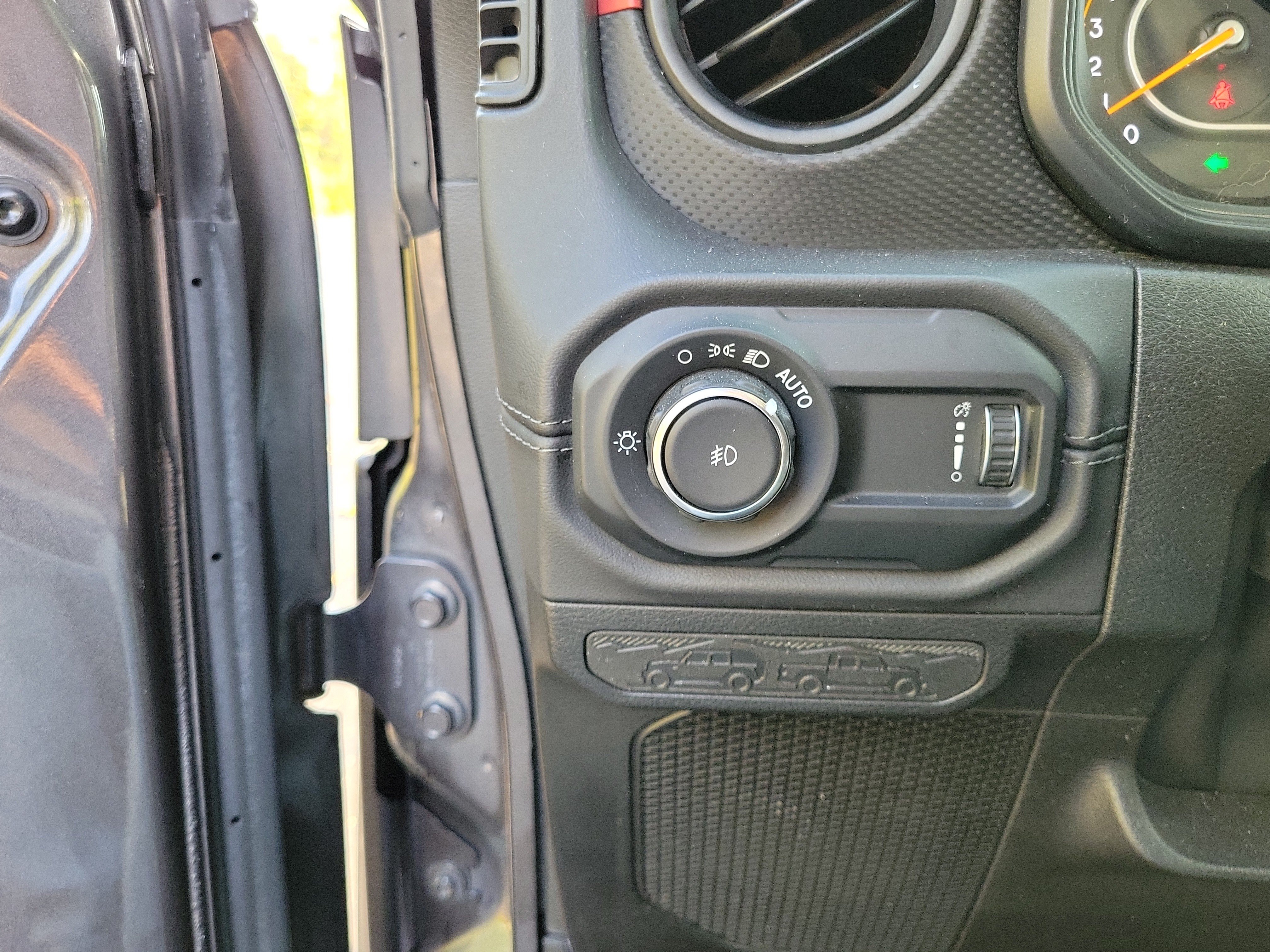 Used 2024 Jeep Wrangler Unlimited Rubicon AWD/4WD image 20