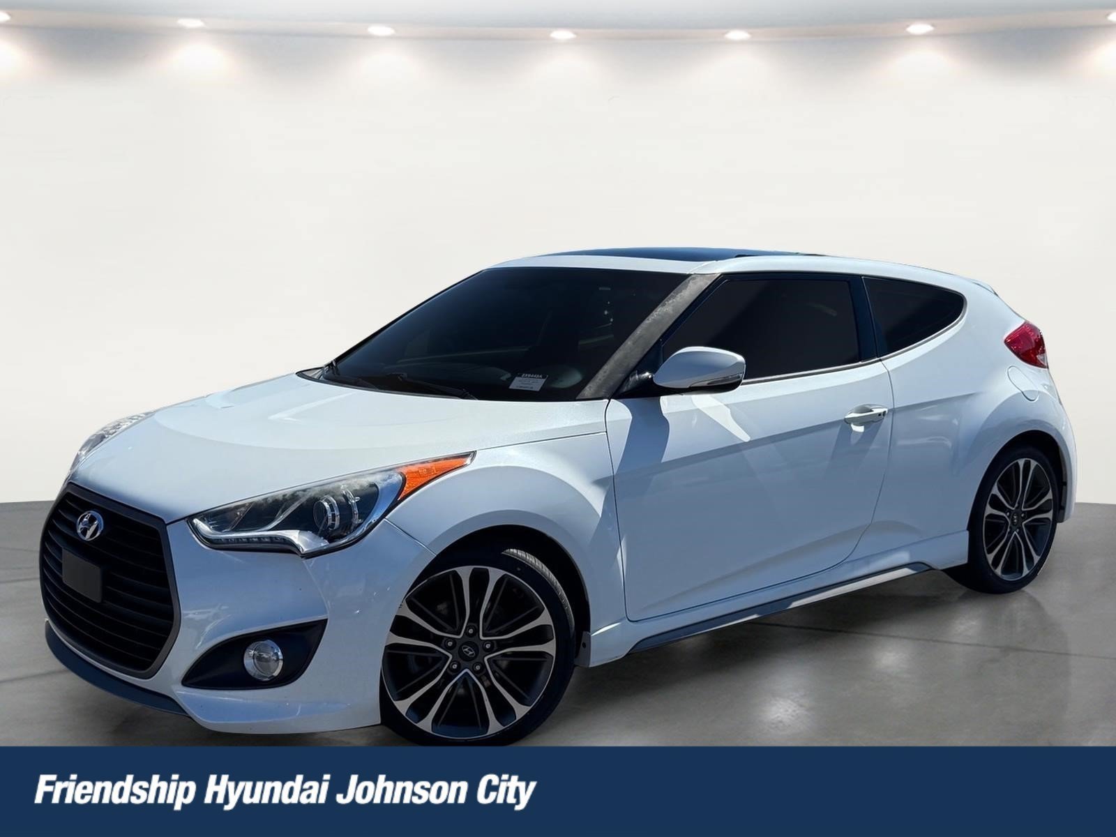 Used 2016 Hyundai Veloster Turbo w/ Option Group 04 FWD image 1