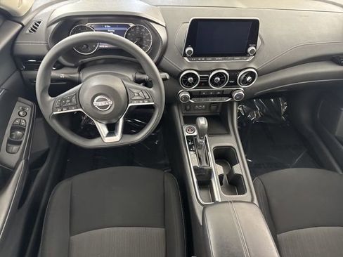 Used 2025 Nissan Sentra SV image 28