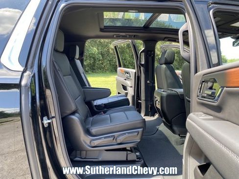 Certified 2025 GMC Yukon XL Denali image 39