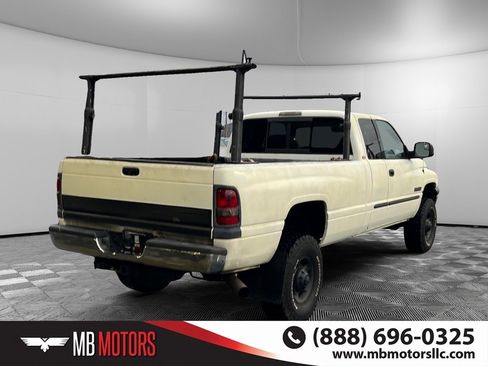 Used 2002 Dodge Ram 2500 Truck SLT image 2