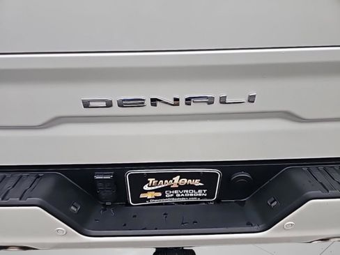 Used 2023 GMC Sierra 1500 Denali w/ Denali Reserve Package image 10