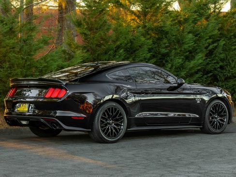 Used 2017 Ford Mustang GT Premium w/ GT Performance Package image 54