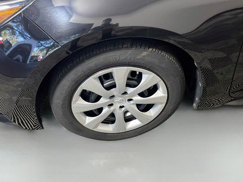 Used 2023 Toyota Corolla LE FWD image 14