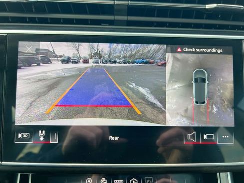 Used 2023 Audi Q8 Premium Plus image 25