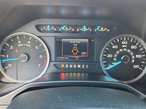 Used 2015 Ford F150 XLT w/ Equipment Group 301A Mid image 14