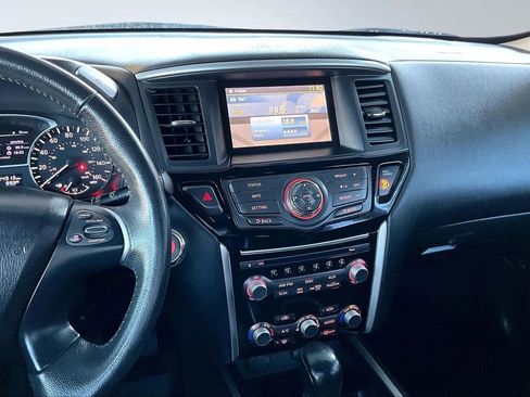 Used 2015 Nissan Pathfinder SV w/ Cargo Package image 9