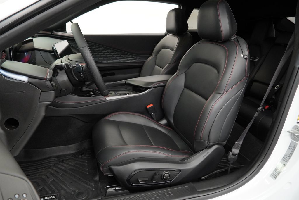 Used 2024 Dodge Charger Daytona R/T w/ Plus Group AWD/4WD image 11