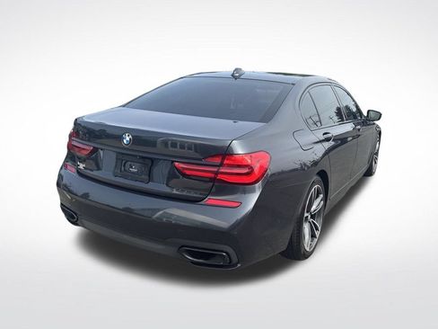 Used 2017 BMW 740i xDrive AWD/4WD image 7