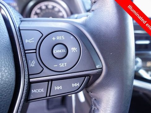 Certified 2021 Toyota Camry SE image 16