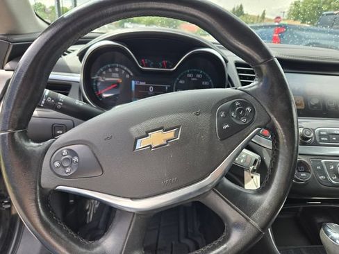 Used 2017 Chevrolet Impala LT FWD image 14