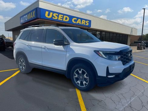 Used 2023 Honda Passport TrailSport image 4