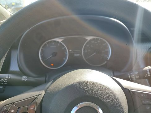 Used 2019 Nissan Kicks S w/ Exterior Package image 9