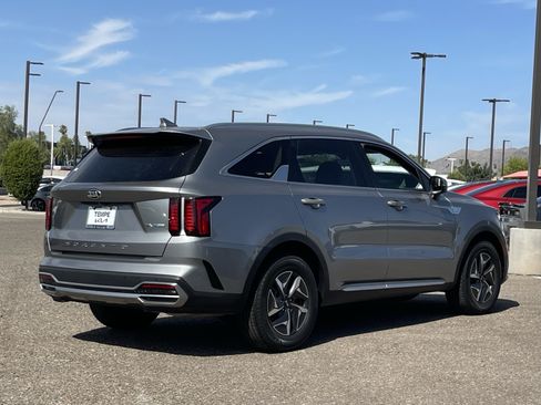 Used 2021 Kia Sorento EX FWD image 5