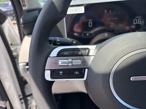 New 2025 Hyundai Tucson SE image 26