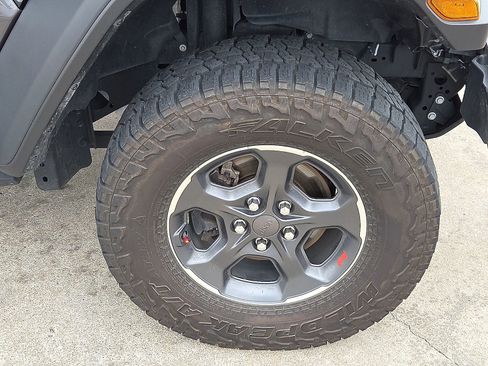 Used 2023 Jeep Gladiator Rubicon w/ LED Lighting Group image 7