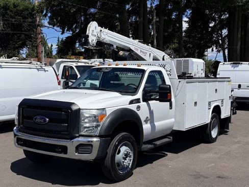Used 2016 Ford F550 2WD Regular Cab Super Duty image 38