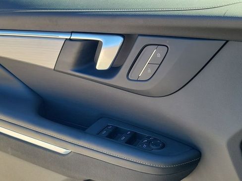 Certified 2025 Buick Enclave Preferred image 18