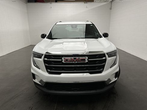 Used 2025 GMC Acadia Elevation FWD image 3