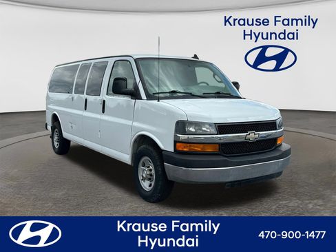 Used 2017 Chevrolet Express 3500 LT w/ LT Preferred Equipment Group RWD image 1