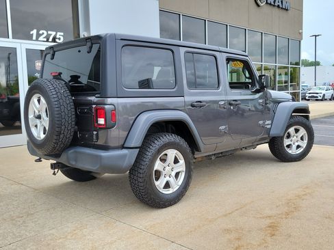 Used 2018 Jeep Wrangler Unlimited Sport S AWD/4WD image 4