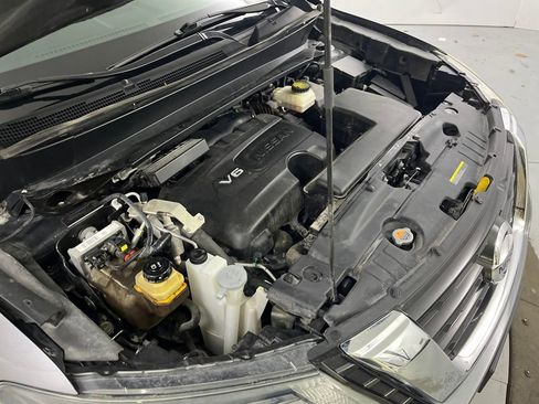 Used 2018 Nissan Pathfinder Platinum image 11