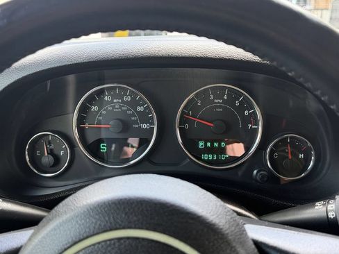 Used 2017 Jeep Wrangler Unlimited Sport AWD/4WD image 14