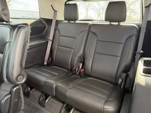 Used 2019 GMC Acadia SLT w/ Black Edition image 16