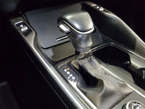 Certified 2022 Kia Sorento EX w/ Panoramic Sunroof Package image 25