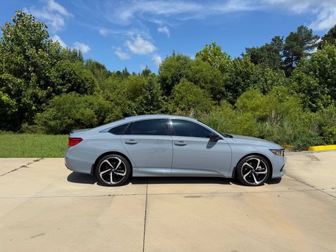 Used 2021 Honda Accord Sport image 11