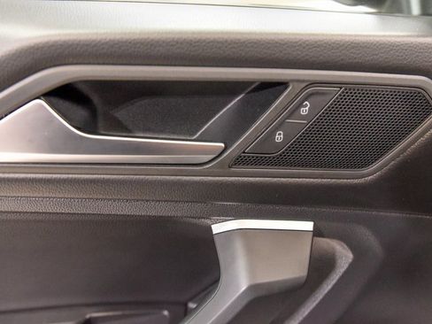 Used 2021 Volkswagen Tiguan SEL image 16