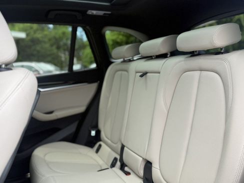 Used 2022 BMW X1 sDrive28i w/ Convenience Package FWD image 17