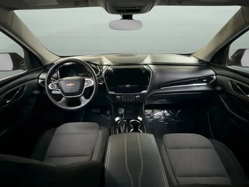 Used 2021 Chevrolet Traverse LS FWD image 9