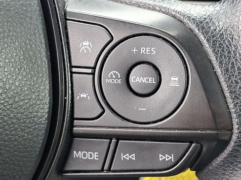 Used 2024 Toyota Corolla Cross L FWD image 22