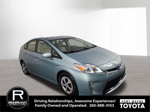 Used 2014 Toyota Prius Two FWD image 4