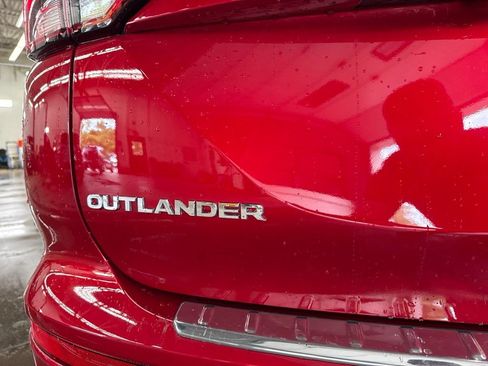 Used 2024 Mitsubishi Outlander AWD image 16