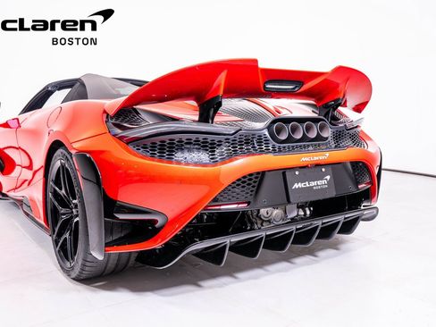 Used 2022 McLaren 765LT image 12