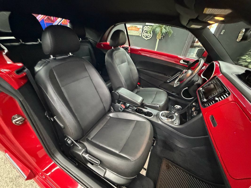 Used 2013 Volkswagen Beetle TDI FWD image 16