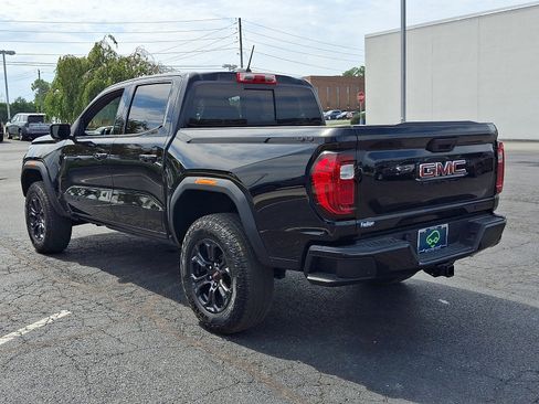 Certified 2025 GMC Canyon Elevation w/ Convenience Package AWD/4WD image 4