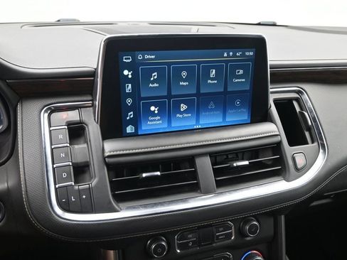 Used 2023 Chevrolet Suburban Premier AWD/4WD image 16