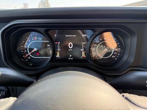 New 2025 Jeep Gladiator Sport image 15