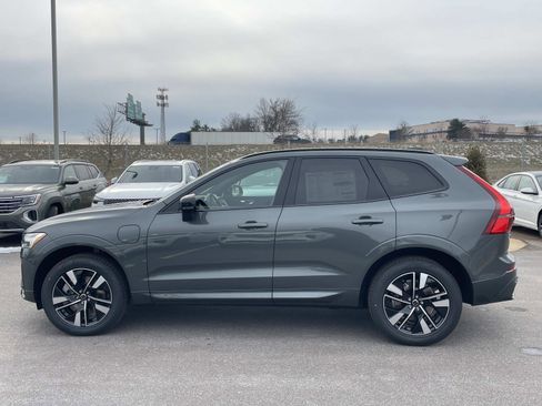 New 2026 Volvo XC60 T8 Core w/ Climate Package image 4