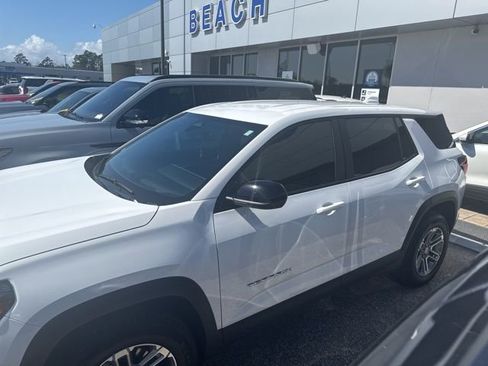 Used 2025 GMC Terrain Elevation image 4