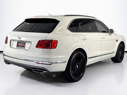 Used 2018 Bentley Bentayga image 5